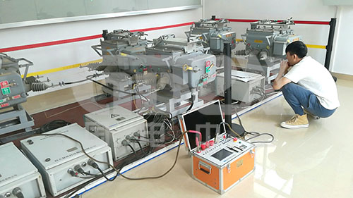 做大电流实验.jpg 做大电流实验.jpg