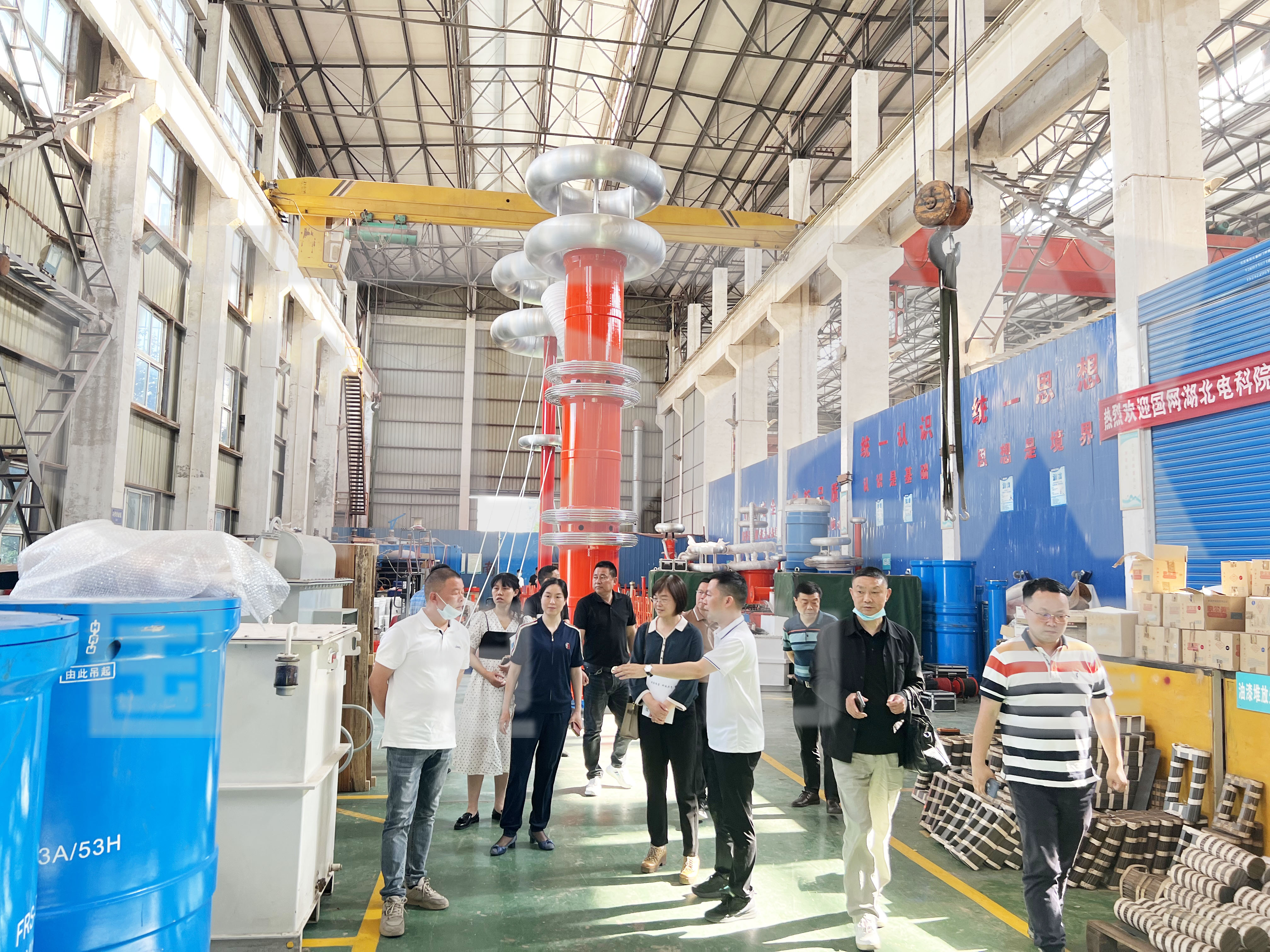 给客户详细介绍设备.jpg 给客户详细介绍设备.jpg